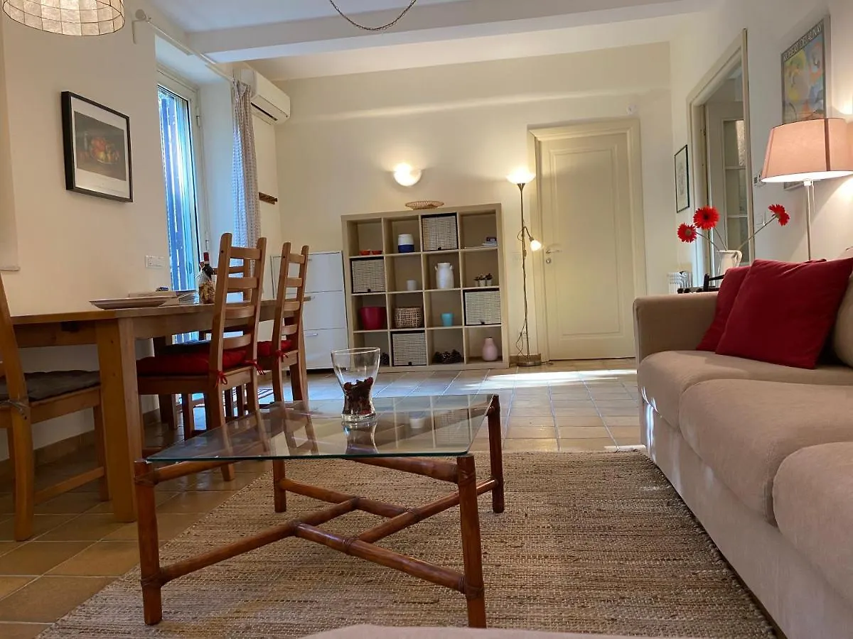 Trastevere Oasi Garden Apartment - Roma Rome