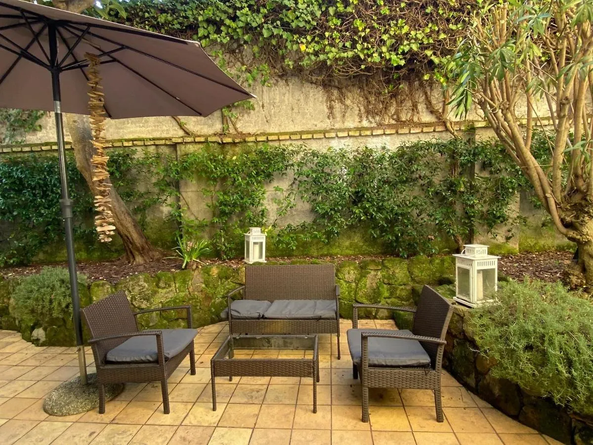 Trastevere Oasi Garden Apartment - Roma 0*, Rome